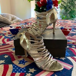 Enzo Angiolini gold strappy sandals, size 8 1/2.